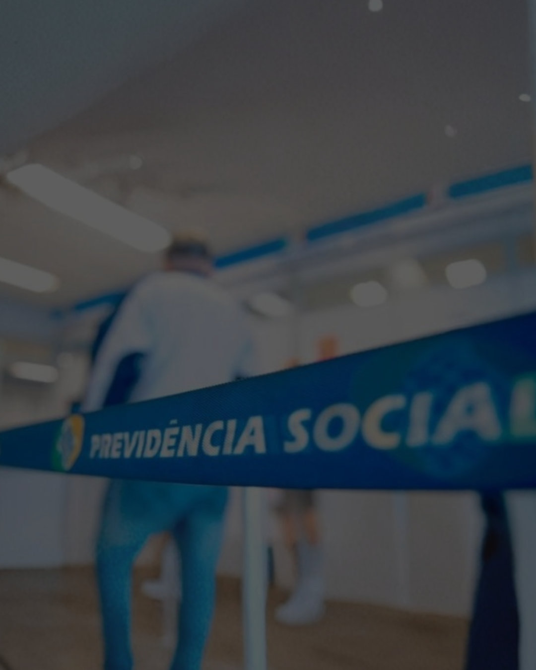 EMPREGADO AFASTADO DO INSS POR MAIS DE SEIS MESES NÃO TEM DIREITO ÀS FÉRIAS PROPORCIONAIS DO PERÍODO 